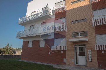 Apartment 2 Bedrooms in Aveiras de Cima