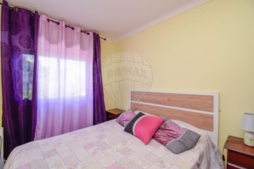Apartment 3 Bedrooms in Algueirão-Mem Martins
