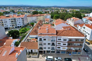 Apartamento 2 Quartos em Santo Onofre e Serra do Bouro