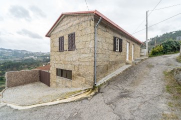 House 3 Bedrooms in Fornos