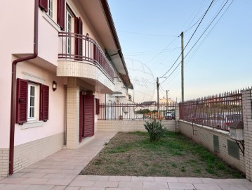 House 5 Bedrooms in Cacia