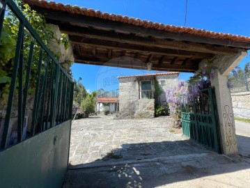 House 5 Bedrooms in Carvalhais e Candal