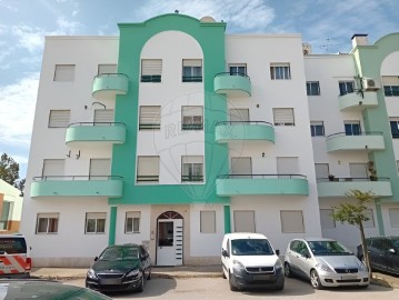 Apartment 3 Bedrooms in Samouco
