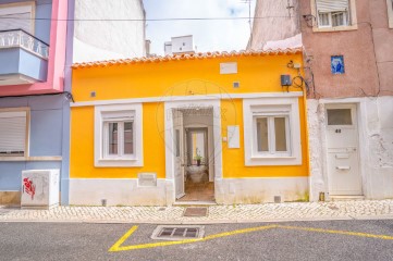 House 3 Bedrooms in Nossa Senhora do Pópulo, Coto e São Gregório