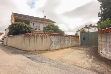 House 3 Bedrooms in Alenquer (Santo Estêvão e Triana)