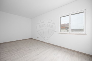 Apartamento 2 Quartos em Alenquer (Santo Estêvão e Triana)