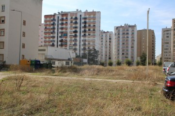 Terreno em Carregado e Cadafais