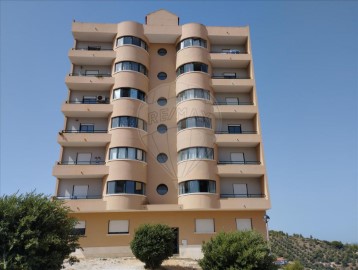 Apartment 3 Bedrooms in Alenquer (Santo Estêvão e Triana)