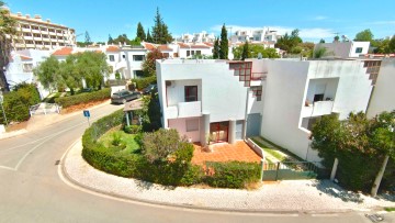 House 3 Bedrooms in Quarteira