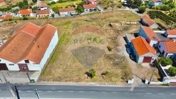 Terreno em Azueira e Sobral da Abelheira