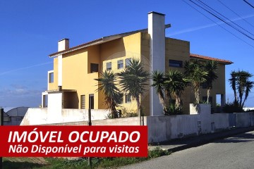 House 5 Bedrooms in Silveira