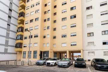 Apartment 2 Bedrooms in Carcavelos e Parede