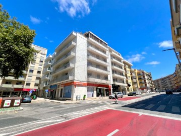 Apartment 1 Bedroom in União Freguesias Santa Maria, São Pedro e Matacães