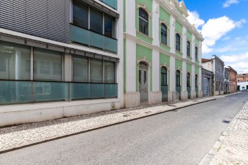 Piso 3 Habitaciones en União Freguesias Santa Maria, São Pedro e Matacães