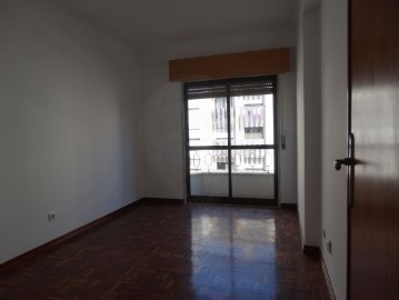 Apartamento 1 Quarto em Agualva e Mira-Sintra