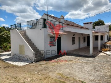 Quintas e casas rústicas 2 Quartos em Montargil