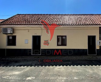 House 3 Bedrooms in Torrão