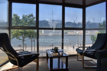 Apartment 3 Bedrooms in Lordelo do Ouro e Massarelos