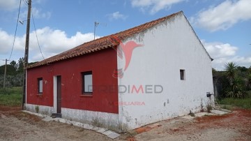 House 2 Bedrooms in Couço