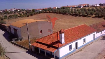 Country homes 5 Bedrooms in Capelins (Santo António)