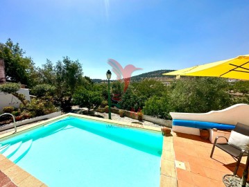 House 6 Bedrooms in Vaiamonte