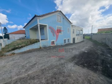 House 5 Bedrooms in Lajes