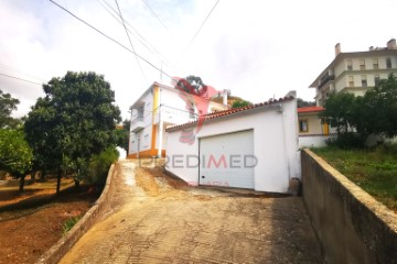 House 6 Bedrooms in Sé e São Lourenço