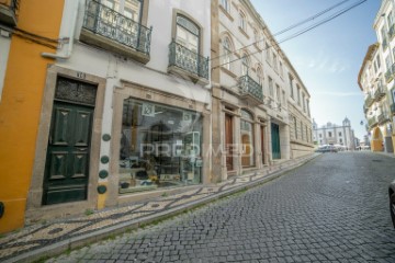 Locaux commerciaux à Évora (São Mamede, Sé, São Pedro e Santo Antão)