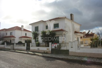House 5 Bedrooms in Rio Maior