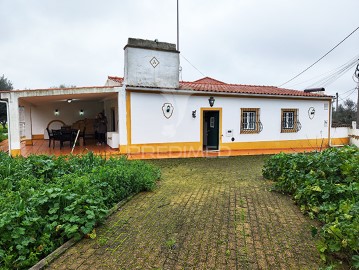 Quintas e casas rústicas 2 Quartos em Alcórrego e Maranhão