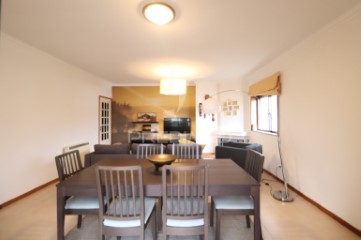 Apartment 4 Bedrooms in Lomar e Arcos