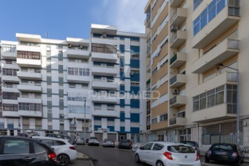 Apartment 3 Bedrooms in Corroios