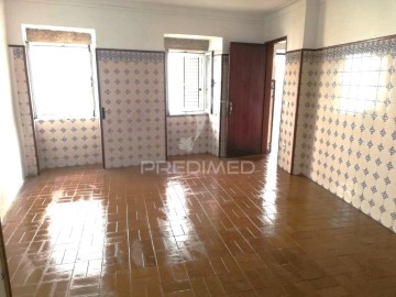 House 5 Bedrooms in Alcains