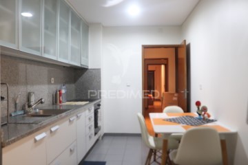 Apartamento 2 Quartos em Nogueira, Fraião e Lamaçães