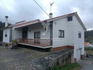 House 3 Bedrooms in Arrabal