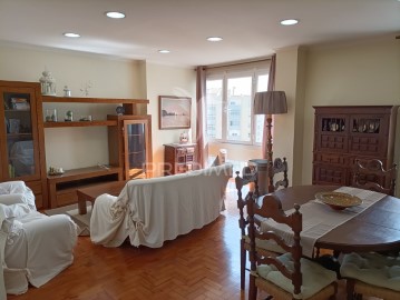 Apartment 5 Bedrooms in Olivais