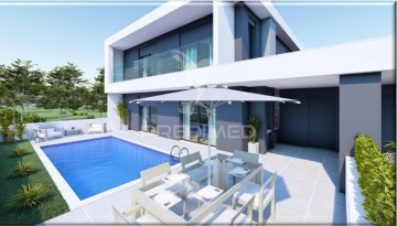 House 4 Bedrooms in Amora