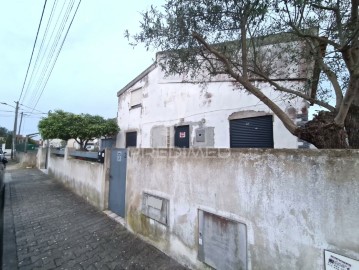 House 3 Bedrooms in Fernão Ferro