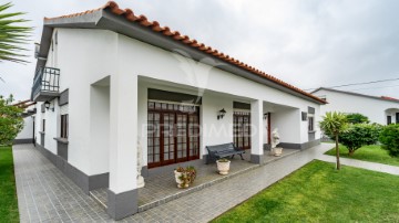 Casa o chalet 4 Habitaciones en São Mateus da Calheta