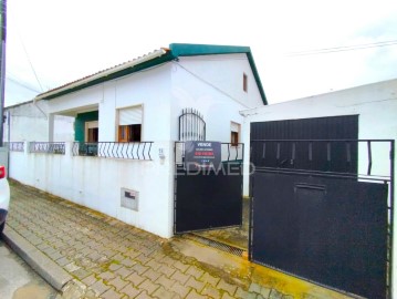 House 3 Bedrooms in Atalaia