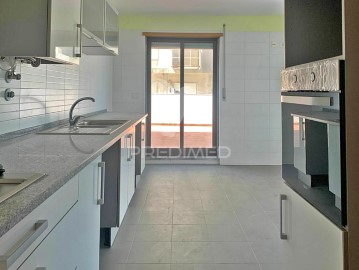 Apartamento 2 Quartos em Algueirão-Mem Martins