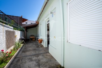 House 2 Bedrooms in Funchal (São Pedro)