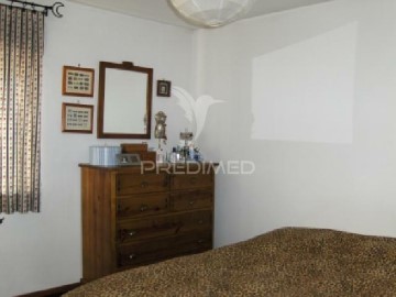 Apartment 4 Bedrooms in Alfragide