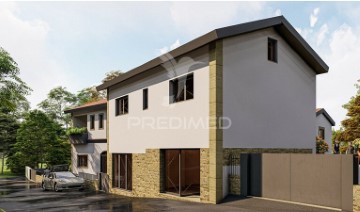 House 4 Bedrooms in Canedo, Vale e Vila Maior