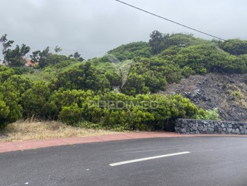 Terreno em Urzelina (São Mateus)