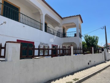 House 2 Bedrooms in Ourique