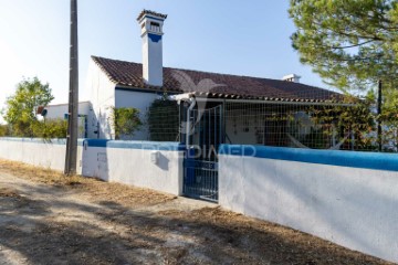 Quintas e casas rústicas 3 Quartos em Capelins (Santo António)