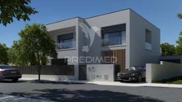 House 4 Bedrooms in Nossa Senhora de Fátima