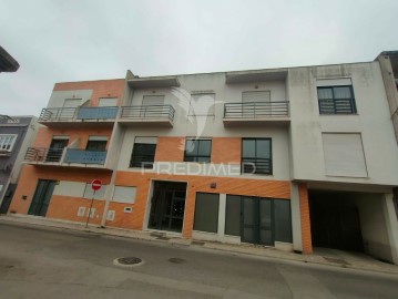 Apartamento 2 Quartos em Baixa da Banheira e Vale da Amoreira