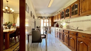 Apartamento 3 Quartos em Baixa da Banheira e Vale da Amoreira